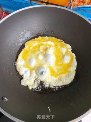 虾仁蒜黄炒鸡蛋的做法步骤：3