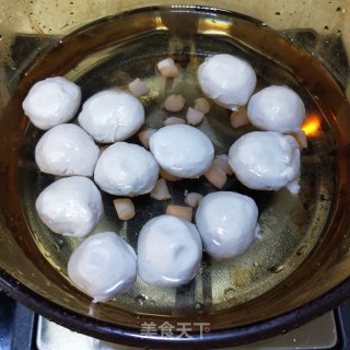 丸子豆腐蔬菜汤的做法步骤：3