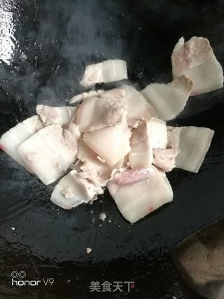 四川     蒜苗回锅肉的做法步骤：3