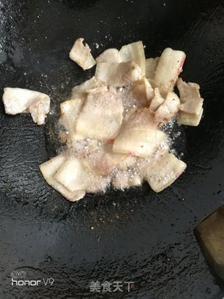 四川     蒜苗回锅肉的做法步骤：4