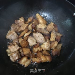 五花肉红烧笋干的做法步骤：5