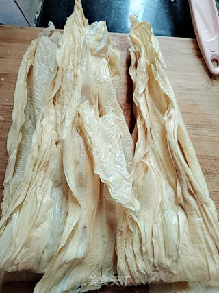 炸腐竹的做法步骤：1