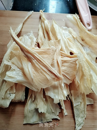 炸腐竹的做法步骤：2