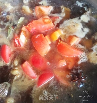 番茄油豆腐炖牛腩的做法步骤：10