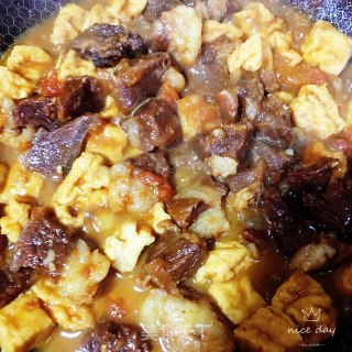 番茄油豆腐炖牛腩的做法步骤：13