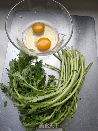 玉米面茼蒿鸡蛋饼的做法步骤：1