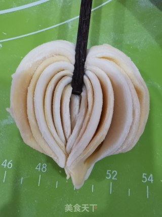 心形馒头的做法步骤：6