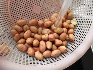 花生米的做法步骤：1
