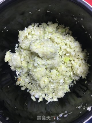 白菜鸡肉包的做法步骤：3