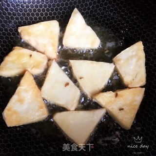猪肉木耳烧豆腐的做法步骤：3