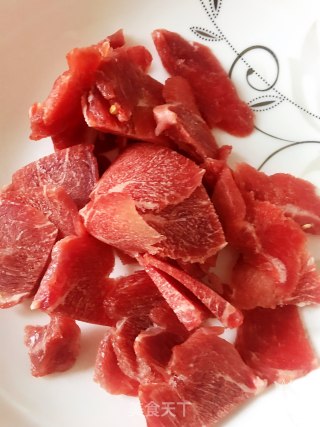 猪肉木耳烧豆腐的做法步骤：4