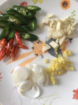 猪肉木耳烧豆腐的做法步骤：6