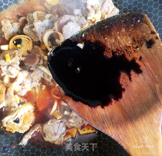 猪肉木耳烧豆腐的做法步骤：10