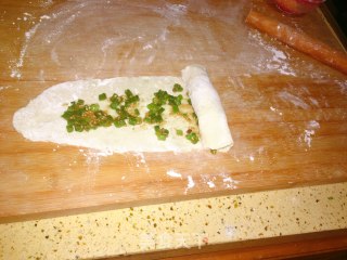 烫面葱油饼的做法步骤：5