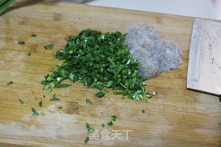 鲜虾韭菜水饺的做法步骤：5