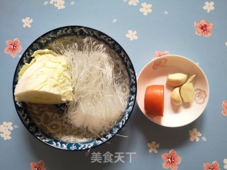 凉拌白菜粉丝的做法步骤：1