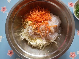 凉拌白菜粉丝的做法步骤：3