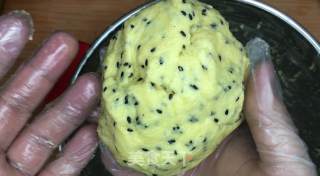 麻薯球"恐龙蛋"嚼劲十足,乖乖在家学做美食，武汉加油，中国加油的做法步骤：5