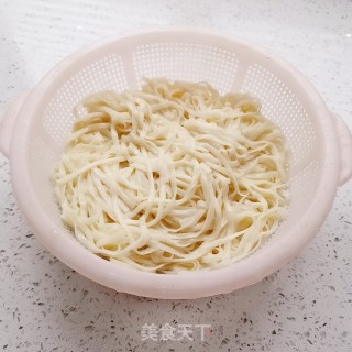 鱼脯面的做法步骤：3