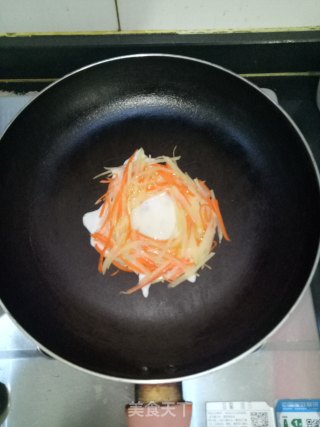 鸟巢鸡蛋饼的做法步骤：4