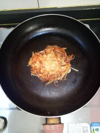 鸟巢鸡蛋饼的做法步骤：7
