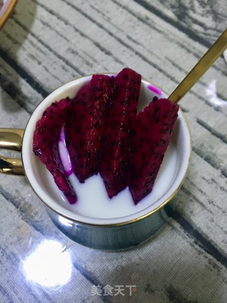 火龙果燕麦酸奶杯的做法步骤：11