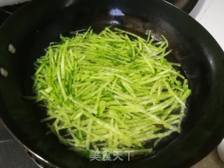 萝卜丝大虾面的做法步骤：3