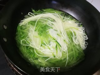 萝卜丝大虾面的做法步骤：4