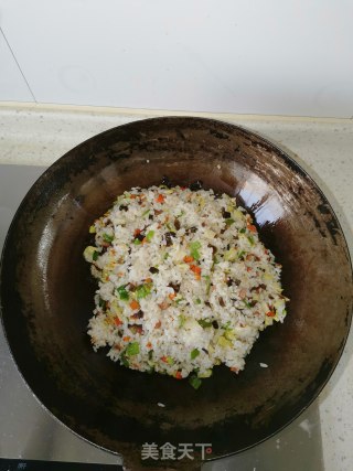 什锦炒饭的做法步骤：6