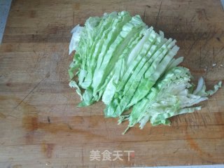 炝拌包菜的做法步骤：1