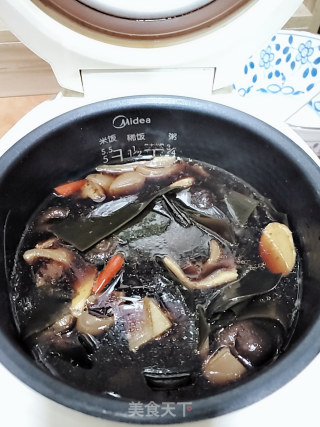 猪皮炖海带的做法步骤：15