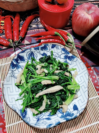 菠菜炒肉丝的做法步骤：9