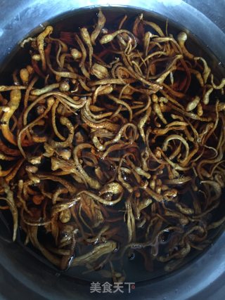 三菌浸瘦肉汤的做法步骤：2