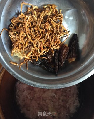 三菌浸瘦肉汤的做法步骤：6