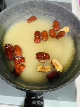 苹果红枣小米粥的做法步骤：3
