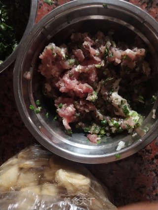 豆腐圆子的做法步骤：1