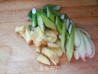 烧带鱼的做法步骤：2