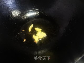 虾皮炒西葫芦的做法步骤：2