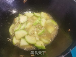 虾皮炒西葫芦的做法步骤：6