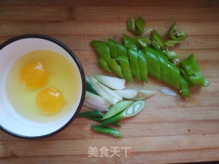 酱烧蟹味菇的做法步骤：2
