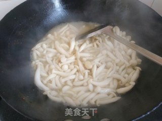酱烧蟹味菇的做法步骤：5