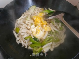 酱烧蟹味菇的做法步骤：7