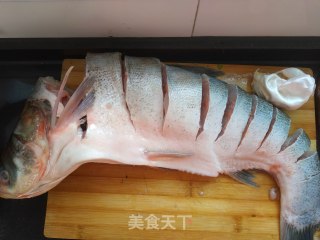 红烧鲢鱼的做法步骤：1