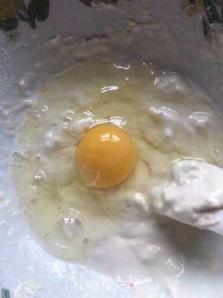 牛奶鸡蛋饼的做法步骤：2