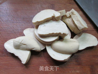 花菜烧小素鸡的做法步骤：2