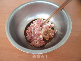 猪肉猴头菇韭菜馅水饺的做法步骤：4