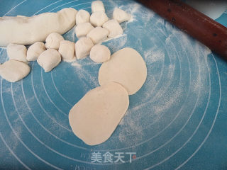 猪肉猴头菇韭菜馅水饺的做法步骤：9