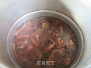 鱿鱼干排骨汤的做法步骤：12