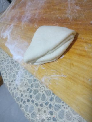 小鱼儿花馒头的做法步骤：2