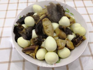 菌菇烧鹌鹑蛋的做法步骤：10